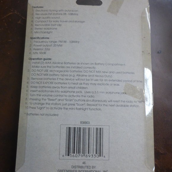 Mini FM Auto Scan Radio with Earphones & Mini Flashlight - NIP - Picture 2 of 2